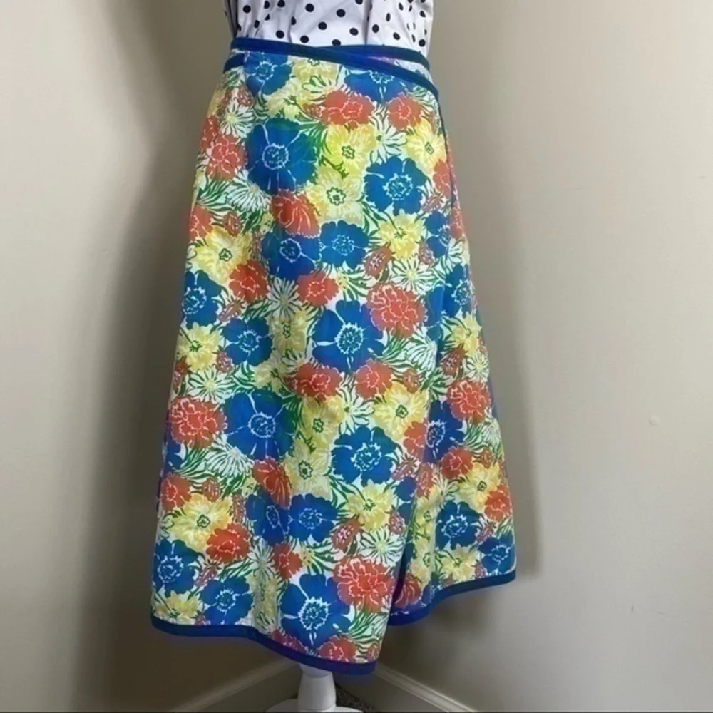 60s/70s reversible wrap skirt. Blue yellow. Vintage. Large. Floral.